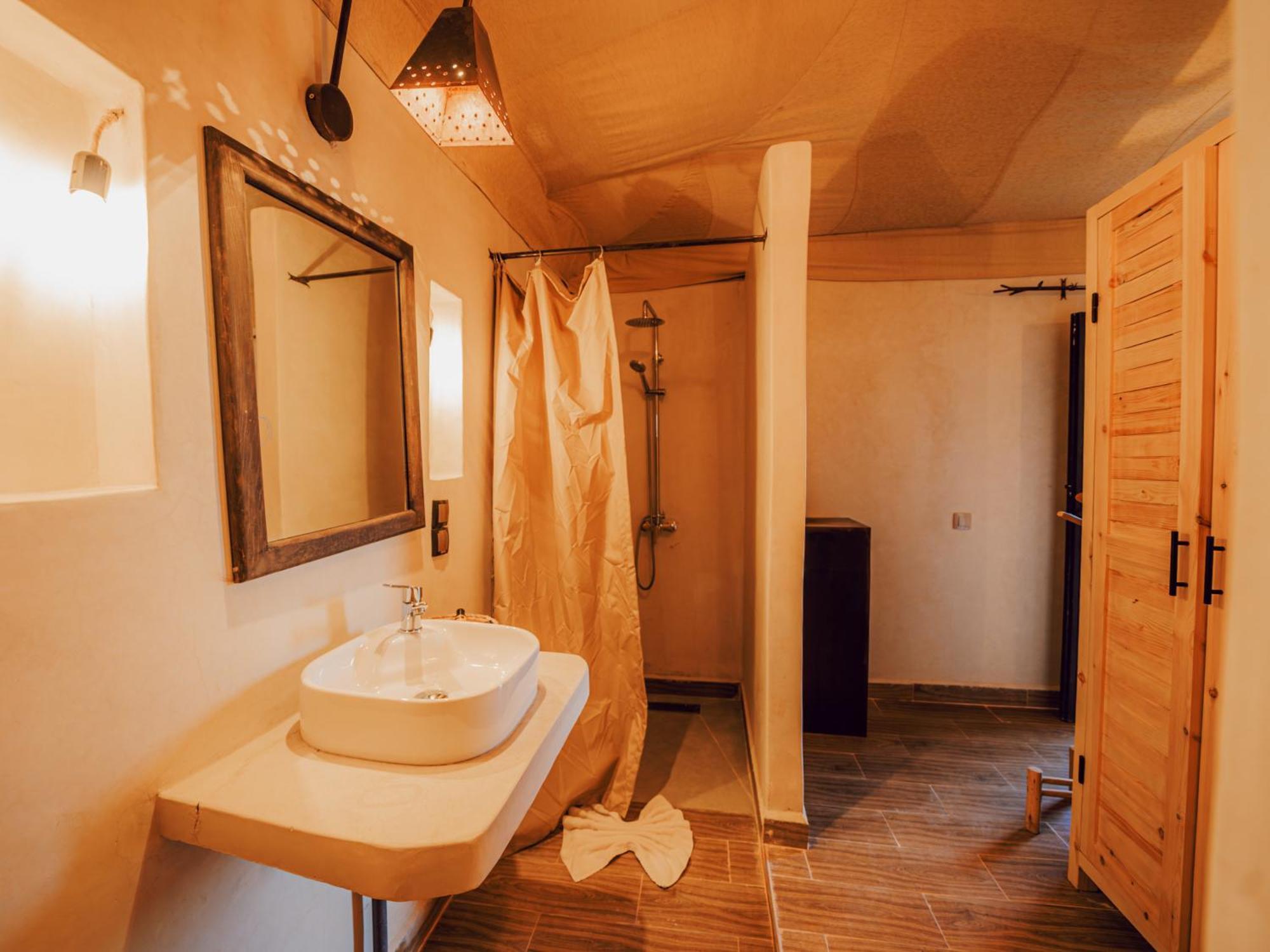 Le Bedouin Agafay Villa Marrakesh Exterior photo