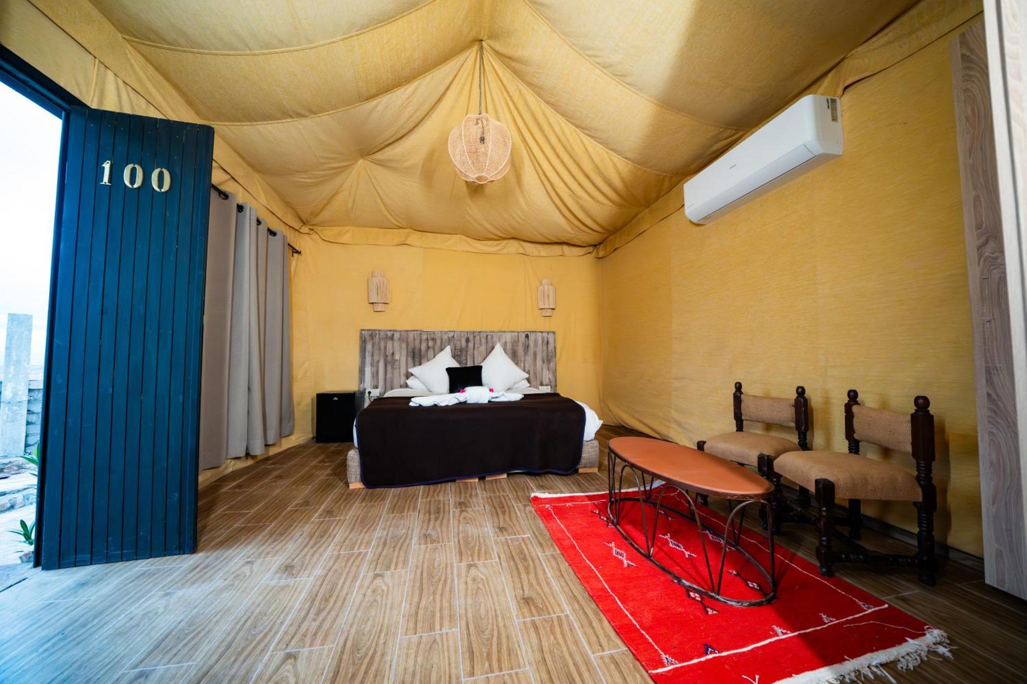 Le Bedouin Agafay Villa Marrakesh Exterior photo