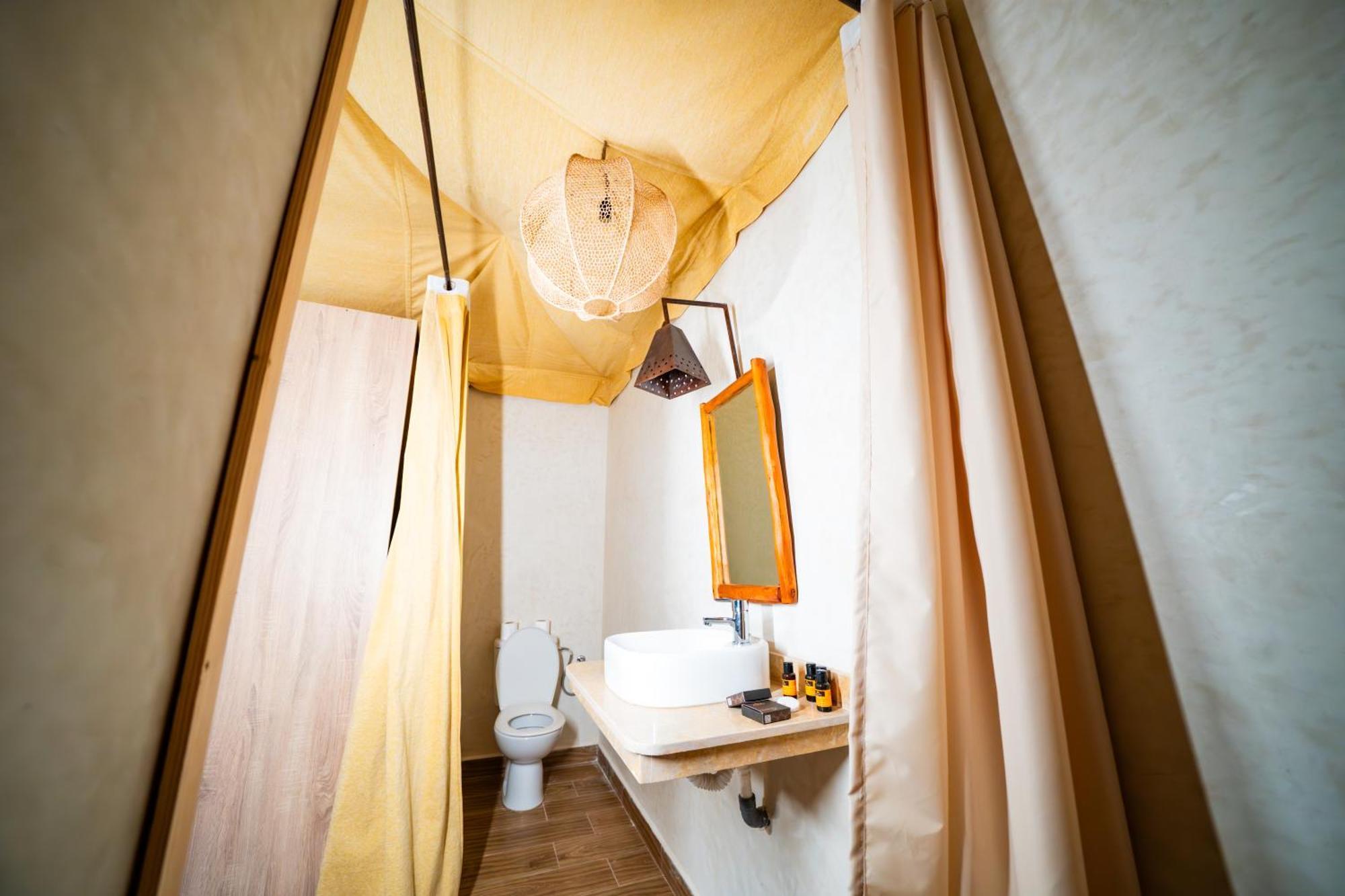 Le Bedouin Agafay Villa Marrakesh Exterior photo